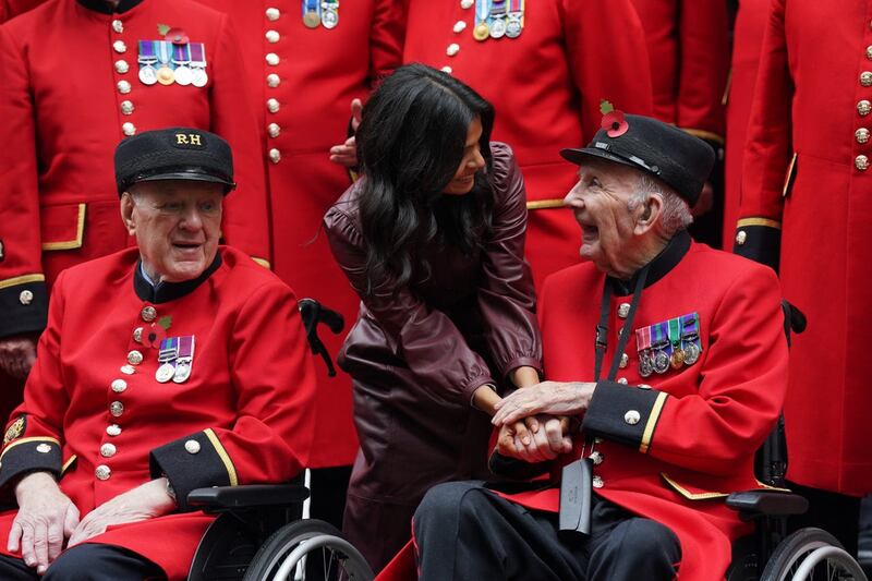 Akshata Murty and Chelsea Pensioners in Downing Street