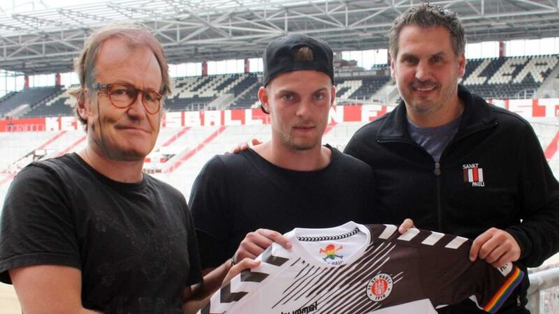 &nbsp;St Pauli club manager Ewald Lienen was absent for the signing of a new player