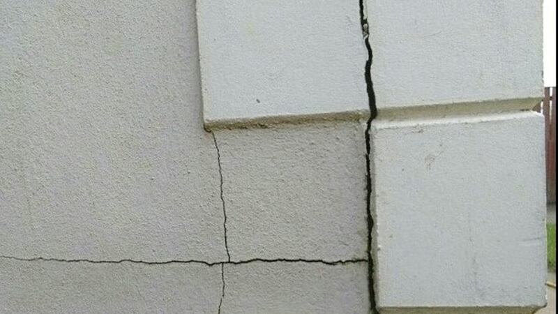 Cracks started to appear in Donegal homes built with blocks containing Mica Muscovite mineral dust. 