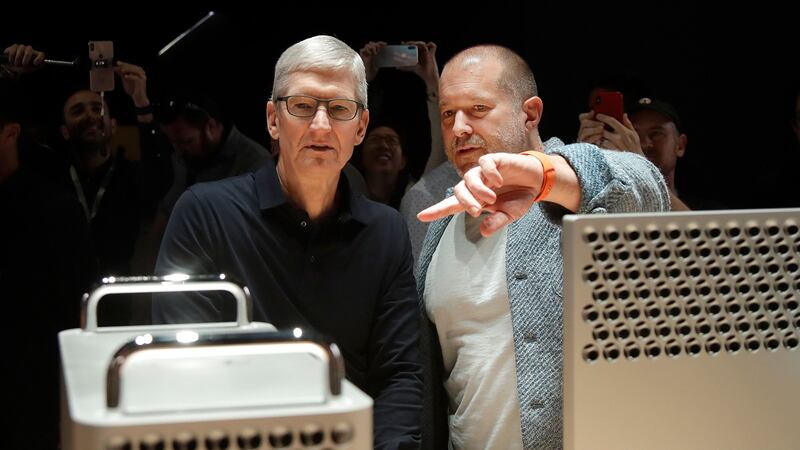 Jony Ive is to set up his own design firm.