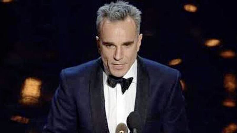 Daniel Day Lewis has announced he is to retire from acting 