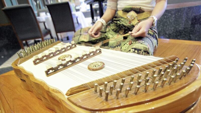 Dulcimer playing was popular with buskers in Porto. Busking and the budget airline holiday business have a bit in common - neither is a necessity, they both have lots of competition, and new performers and new routes are constantly entering the market 