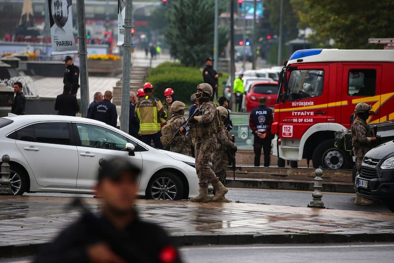 Turkish security forces cordon off an area following the explosion in Ankara 