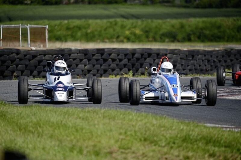 Philip Harris (8) and Robert Johnston (33) had a great battle in FF1600. Picture by Jimmy Graham 