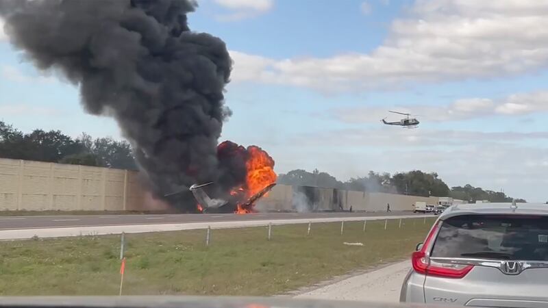 Smoke after a plane crashed on Interstate 75, Florida (Chris O’Conner via AP)