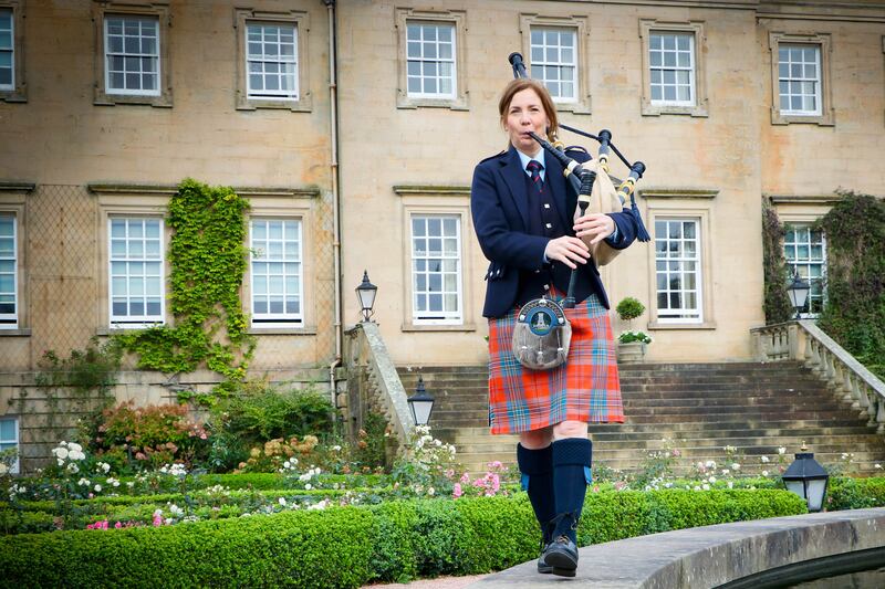 Musicians warned to clean instruments after 'mouldy bagpipes death' – The  Irish News
