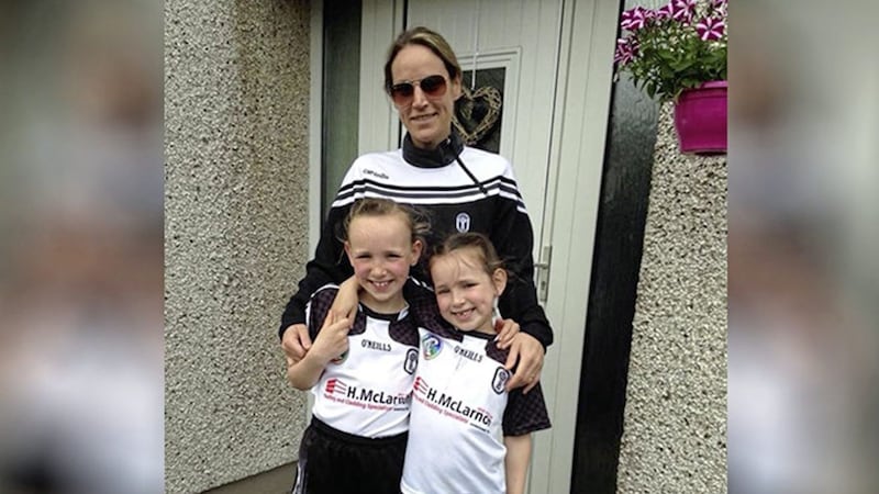Orlaith O&#39;Kane (41) with her daughters Anna and M&eacute;abh 