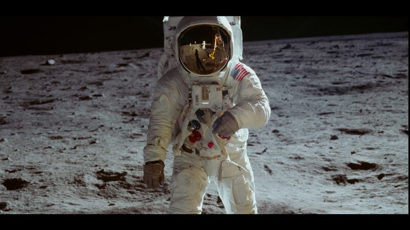 &nbsp;<span style="font-family: Arial, sans-serif; ">Buzz Aldrin on the surface of the moon during the Apollo 11 moonwalk</span>
