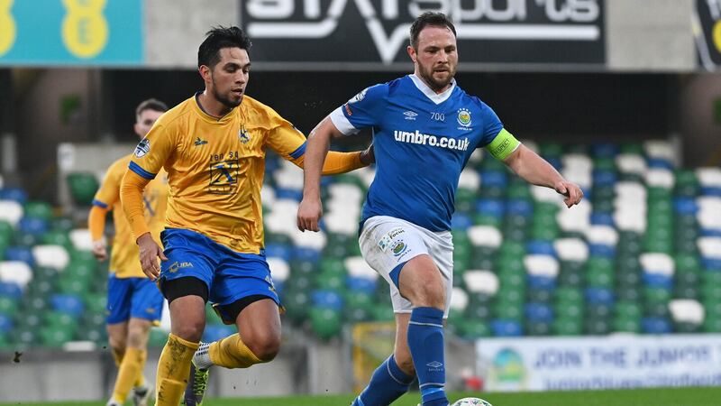 Linfield captain Jamie Mulgrew has enough experience of success at Windsor Park to know that they are still in with a shout of retaining the Gibson Cup this season