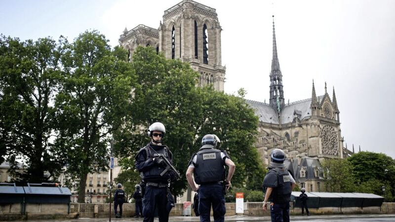 Police seal off access to Notre Dame cathedral in Paris    <br />PICTURE:    	    Matthieu   	  Alexandre/               AP