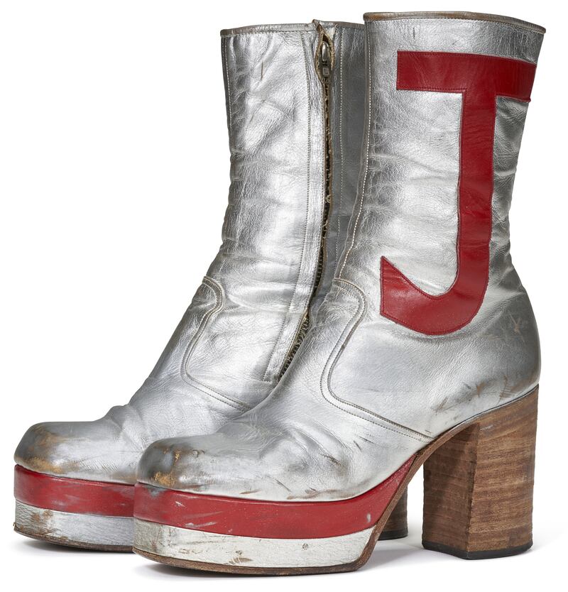 The 1971 silver platform boots could fetch between 5,000 and 10,000 US dollars