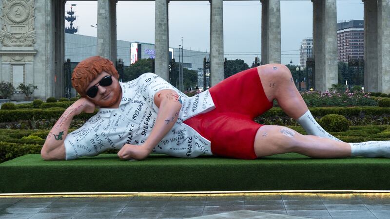 The effigy of the lounging British singer was placed in the Russian capital’s Gorky Park.