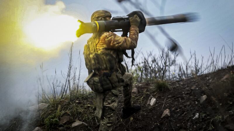 A Ukrainian soldier fires an anti-tank missile at an undisclosed location in the Donetsk region, Ukraine, Thursday, Nov.  17, 2022 (AP Photo/Roman Chop)