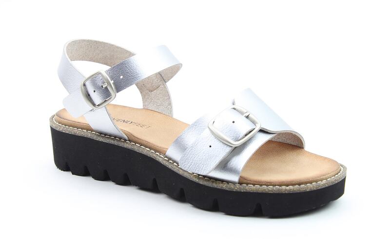 Heavenly Feet Trudy Silver Casual Sandals