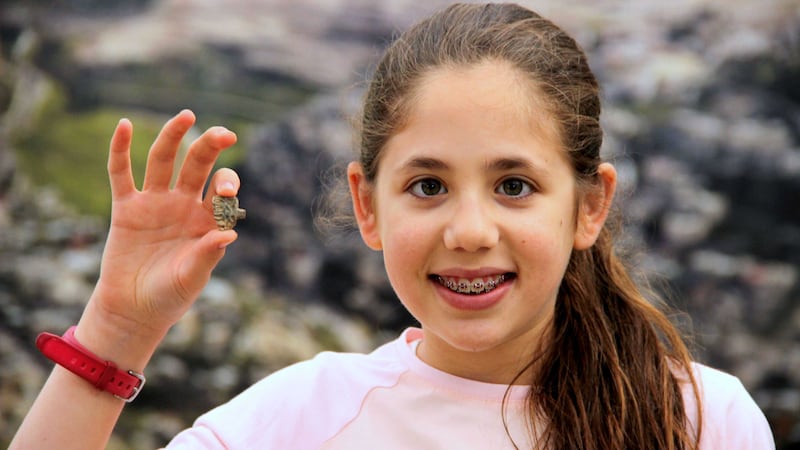 &nbsp;Neshama Spielman (12) found a pendant-shaped amulet bearing the name of the ancient Egyptian ruler Thutmose III