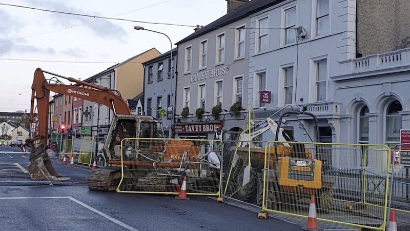 The scene outside the bank in Castleblayney, Co Monaghan. Picture courtesy of RT&Eacute; 