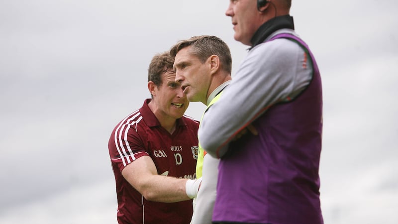 <span style="font-family: Arial, Verdana, sans-serif; ">Armagh manager Kieran McGeeney clashes with Galway's Gary Sice as the Orchard men crash out of the All-Ireland</span>&nbsp;