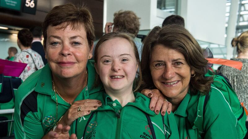 Team Ireland&rsquo;s Dearbhail Savage, from Mowhan, Co Armagh, with coaches Caroline Brennan, left, and Anne McElhone